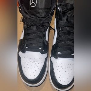 Jordans 1's  POPULAR